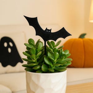 Flying Bat Plant Stakes - Sparkly Black Halloween Houseplant Decor Gift for Plant Lovers - 7" Tall