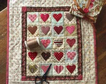 Small Quilt Pattern - Vintage Valentine Sweethearts Doll Quilt