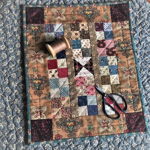 Easy Quilt Pattern - Abigail's "Antique" Doll Quilt