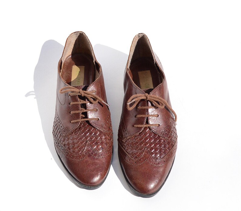 size 8.5 brown woven leather wingtip oxfords image 1