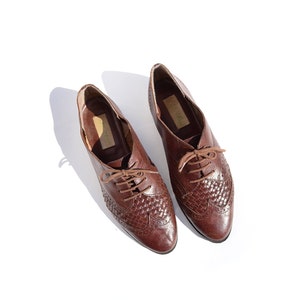 size 8.5 brown woven leather wingtip oxfords image 2