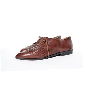 size 8.5 brown woven leather wingtip oxfords image 3
