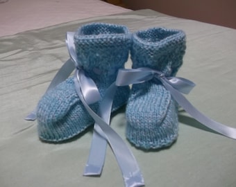 Chaussons bébé bleus et blancs Chaussons bébé tricotés à la main