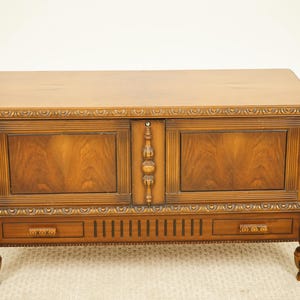 Vintage Canadian Cedar Storage Trunk, Blanket Chest, Coffee Table  F-1570