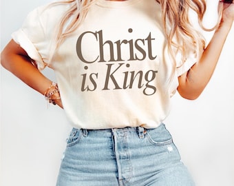 Camiseta unissex "Cristo é Rei" Comfort Colors Heavyweight | Vestuário Cristão | Camisetas Cristãs com Estilo Y2K
