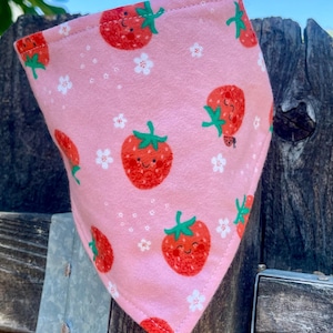 Strawberry Dog Bandana – Retro Fruit Print Snap Bandana for Dogs and Cats – Summer Pet Scarf – Cream Pink Red – Handmade in Los Angeles