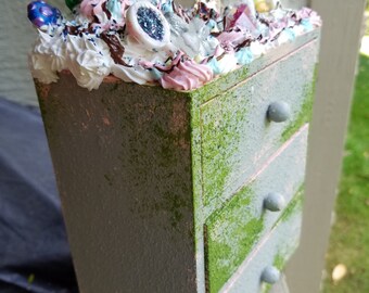 Decoden Jewelry Chest concrete and moss finish Free Shipping