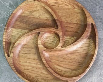 Rundes Tablett aus HOLZ, Holzschnitt-Servierplatte, Snack-Holzplatte, Fach mit Fächern, natürliche Eichenschnittplatte, Einweihungsgeschenk