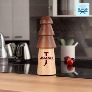 Custom Engrave Wooden Salt and Pepper Grinder, Handcrafted Salt and Pepper Mill, Salt and Pepper Shaker, Wood Pepper Grinder,Christmas Gifts