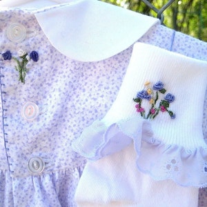 Girls Smocked Spring Easter Dress Size 4/ Hand Smocked Hand Embroidered /Bouquet With a Purple Bow image 5
