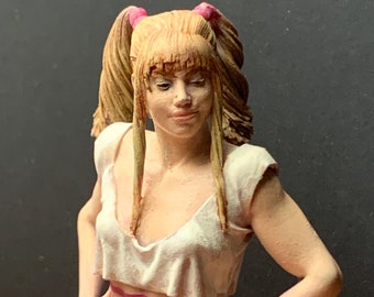 Amanda Solo 1 Pin-UP via individuelle Erotik - Fit Punk Goth Mädchen 100 mm