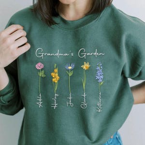 Mama&#39;s Garden Flower Shirt, Custom Embroidered Mama&#39;s Garden Gift, Mama Embroidered Shirt, Gift for Mom, Mama Shirt, Mother&#39;s Day gift