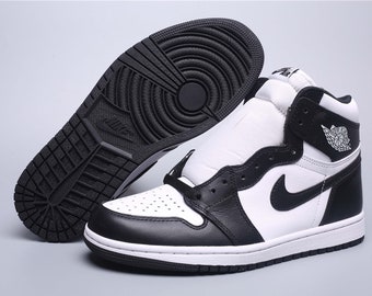 Nike Dunk High Wit/Zwart | SNEAKERS