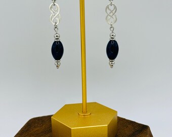 Celtic Tranquility Dangle Earring