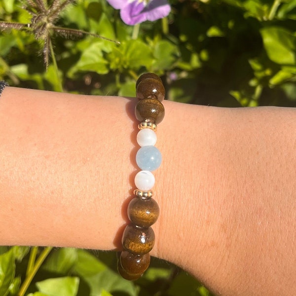 Cancún — Aquamarine, Mother of Pearl & Wood Balancing Bracelet