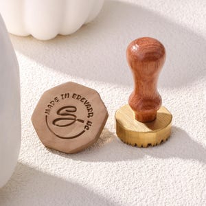 Tampon avec votre nom, signature personnalisée pour les amateurs de poterie, tampons uniques et accessoires de fabrication pour créatifs, outils de poterie