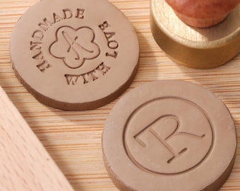 Aangepaste aardewerkstempel: gepersonaliseerde kleihandtekeningstempel, keramisch gereedschap