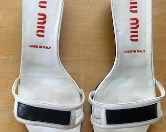 MIU MIU square toe white kitten heels size 38 Y2K