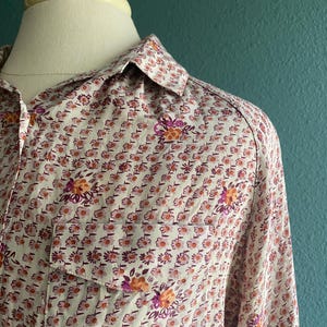 Vintage 100% Silk Blouse with dainty romantic floral print size small/ medium