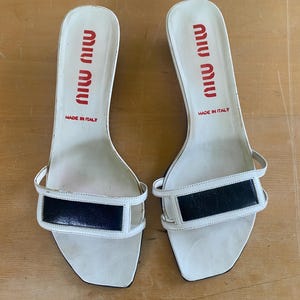 Vintage MIU MIU square toe white Sandler size 38