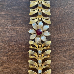 1960’s Flower Bracelet with Enamel Flower and Rhinestone’s