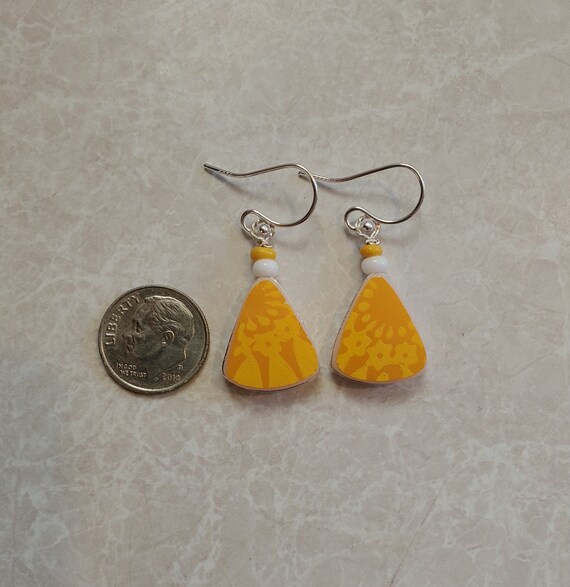 Upcycled Daisy Pyrex Earrings - image 2