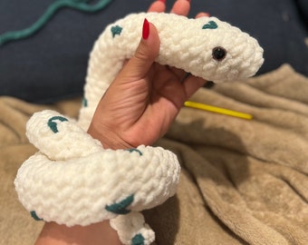 Serpiente de crochet/serpiente hecha a mano/serpiente de peluche