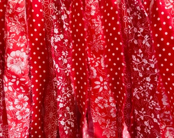 Guirnalda de tela roja / Guirnalda de San Valentín hecha a mano / Banner rústico de granja / Decoración navideña para el hogar