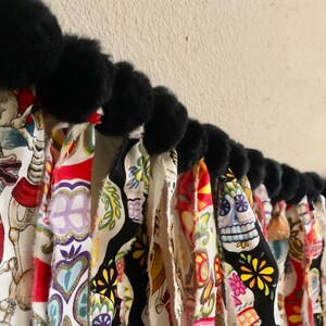 Day of the Dead Fabric & Pom Poms Garland, Dia de los Muertos, Wall hanging, Skeleton folk art, Celebrate Tradition