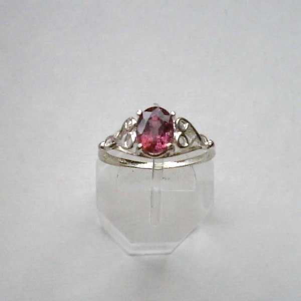 7 x 5mm Spinel in Sterling Silver Ring