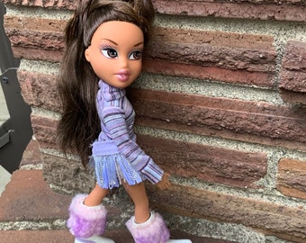 Vintage Bratz doll Yasmin in purple fur boots