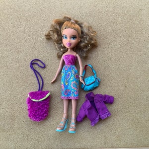 Vintage Bratz doll Yasmin, Redressed in paisley skirt and purple jacket