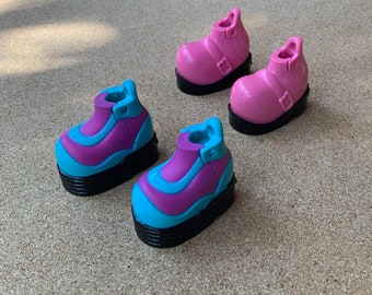 Vintage Diva Starz doll shoes, Lot of 2 pairs, Pink and Blue Purple