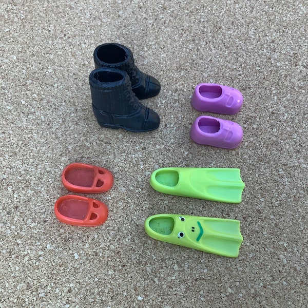 Lot of Chelsea size doll shoes 4 pairs Kelly