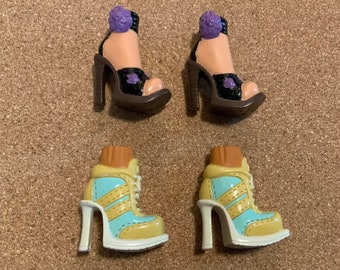 Lot of 2 Vintage My Scene or Barbie doll shoes
