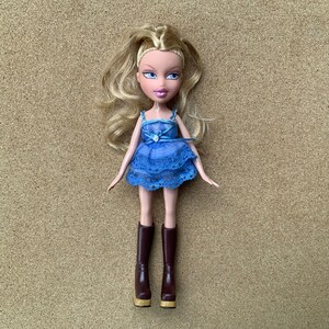 cloe bratz doll blue dress Vintage in and Boots Cloes full of big top-rated Renaissance Ball Gown, Navy Primary colour:Royal Blue