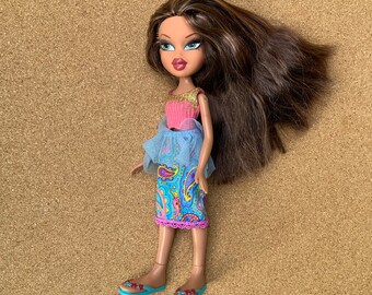 Vintage Bratz doll Yasmin, Redressed in paisley skirt and thongs