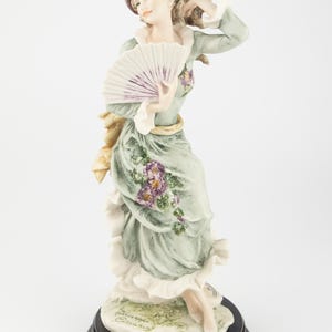 イタリアの芸術家ジョゼッペ・アルマーニ Florence社のピエロの