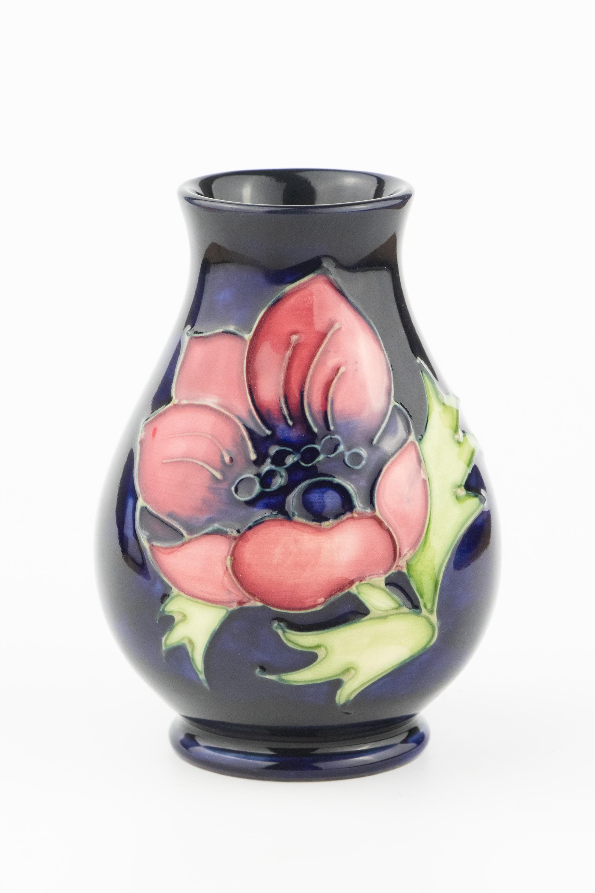 ムーアクロフト　Moorcroft ファンテイル　オウギビタキ　デザインの飾り皿 ムーアクロフト Moorcroft ファンテイル オウギビタキ デザインの飾り