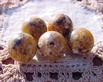 12 VINTAGE BEIGE GRANITE LUCITE ACRYLIC 12mm. ROUND BEADS 754