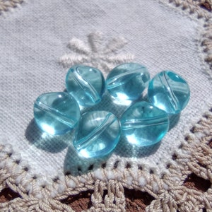 Aquamarine Blue Topaz Sea Blue Nuggets Vintage Lucite Beads