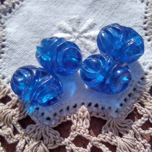 Stunning Sapphire Blue Patterned Etched Vintage Lucite Beads