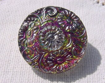 Platinum Floral Wreath Czech Glass Button in Fuchsia Rainbow