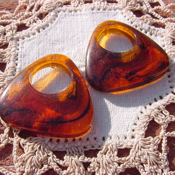 Tortoiseshell Amber Glowing Brown Hoops Vintage Lucite Beads