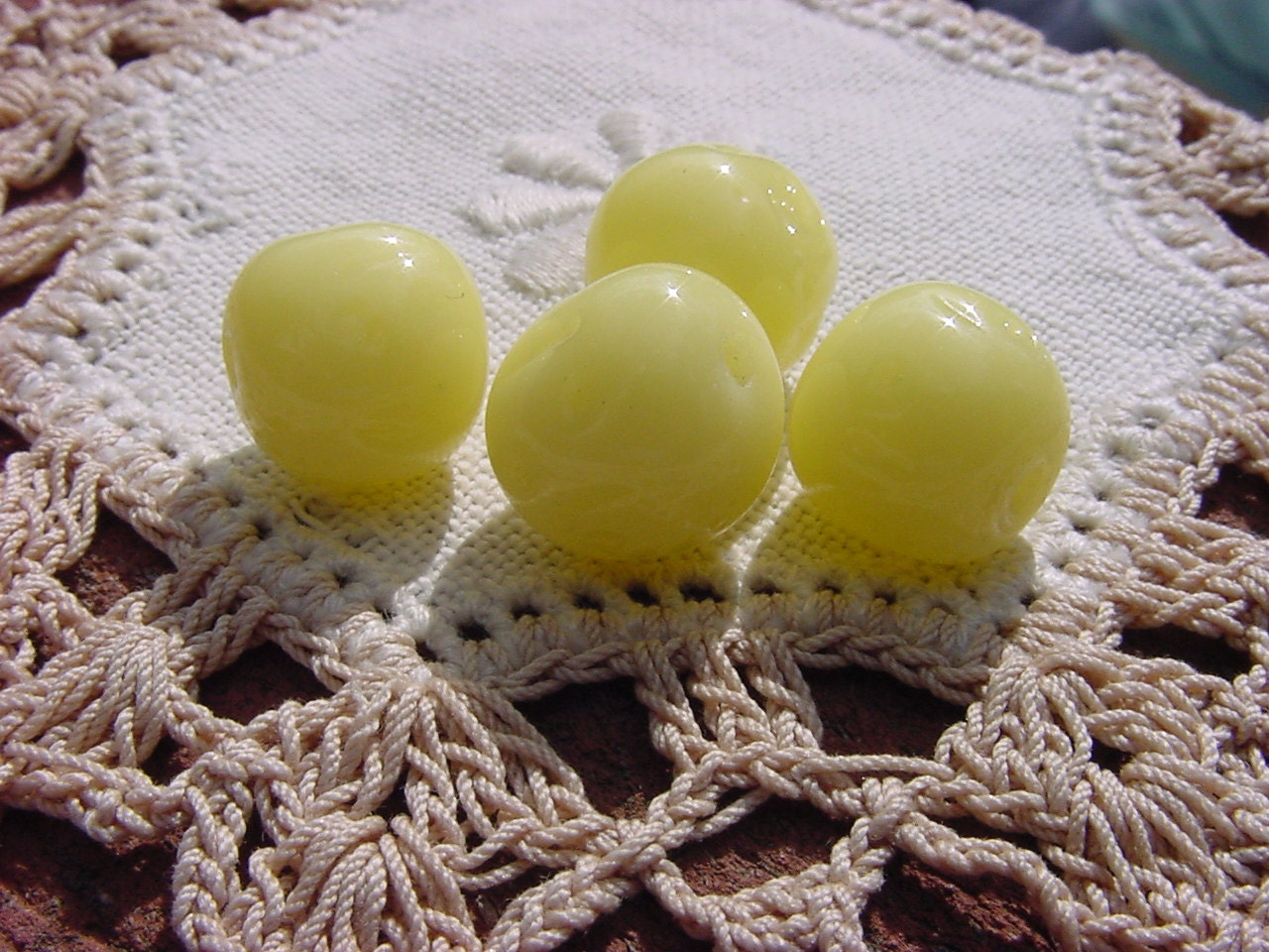 Lemon Yellow Creme Pineapple Buttercream Dimpled Vintage Japanese Cherry Brand Baroque Glass Beads
