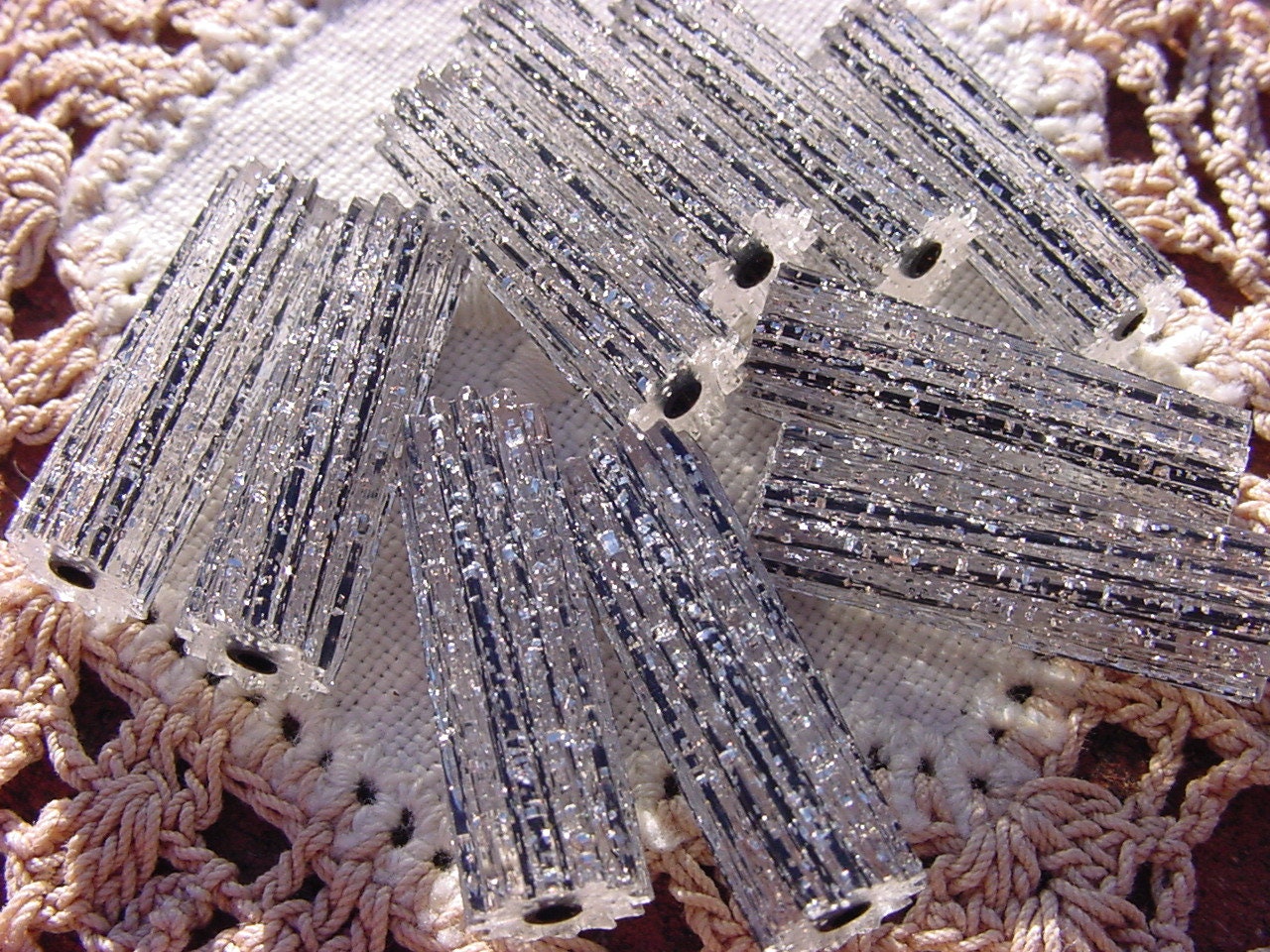 Ebony Golden Glitter Fluted Vintage Lucite Tire Beads