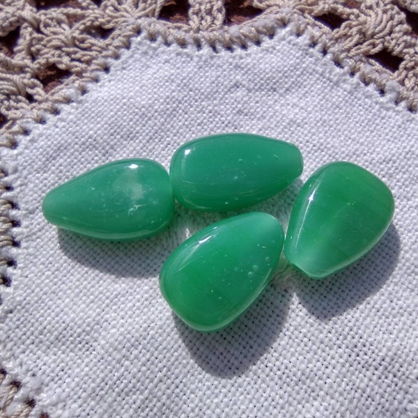 Jade Dynasty Green Japanese Lampwork Vintage Glass Beads