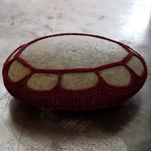 Crochet, Crochet Patterns, Crochet Gifts, Glorious Garnet Crocheted Lace Covered Stone / Downloadable, DIY,  How to, Monicaj