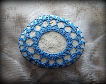 Crochet, Crochet Patterns, Crochet Gifts, Wedgewood Crocheted Lace Stone, DIY Instruction Guide, Doily Covered River Rock, Monicaj