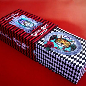 Tarot de la reine Alice, version 2, boîte de luxe, bordure argentée, guide des significations, cadeau Dame Darcy